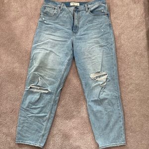 Abercrombie mom jeans high rise. Excellent condition